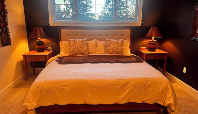 Cowgirl Craftsman - Private King Suite Upstairs - Historic Downtown J'ville in Jacksonville