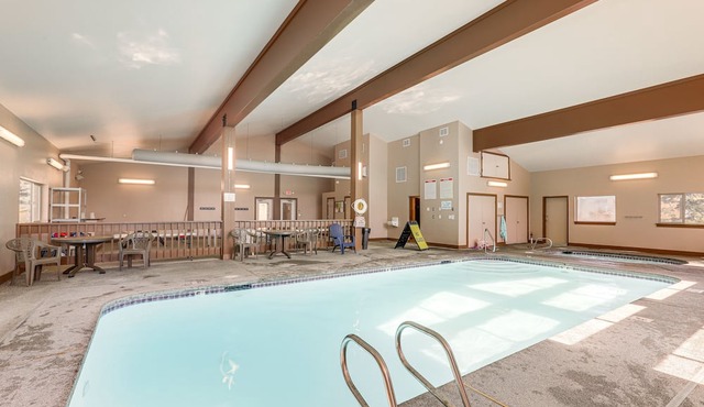 Picturesque Mt Spokane Condo Near Skiing & Biking! in Mead