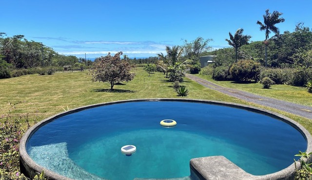 Ocean View Estate with private hiking trail and volcanically heated hot tubs. in Pahoa