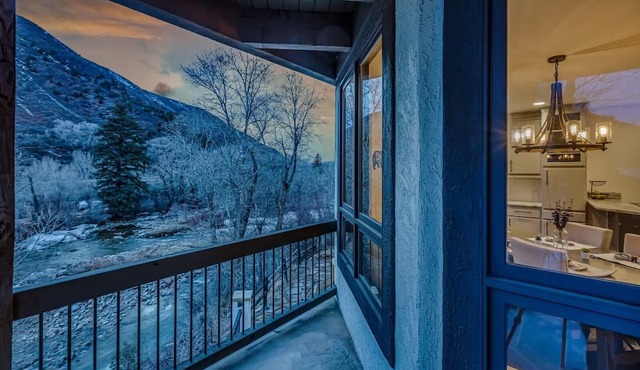 5BR waterfront home w/scenic views & backyard in Snowmass