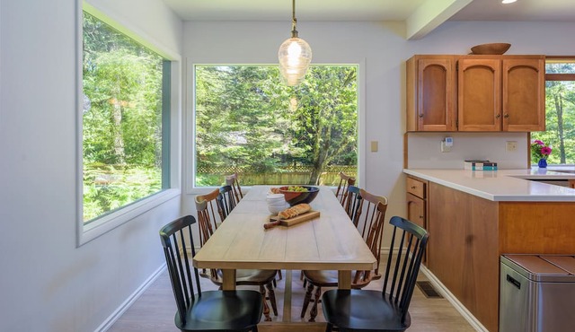 Sandy Beachfront, Hot Tub, Pet-Friendly, Kayaking in Orcas Island