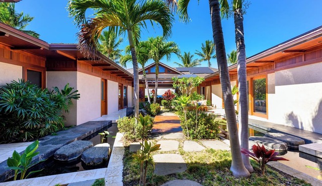Luxurious Ocean View Villa in Gorgeous Pauoa Beach Mauna Lani Resort in Waimea
