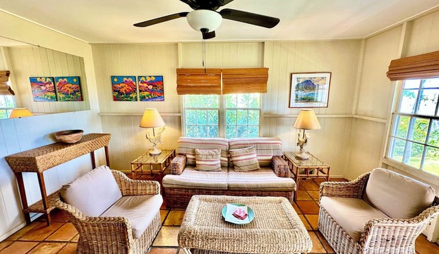 Wonderful 3 bedroom for 6 ocean view Kekaha home! in Kekaha