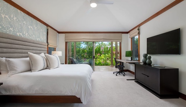 Hualalai private 4 bedroom home with 2 golf carts & Ocean View
