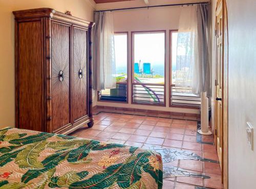 Kona Oceanview Villa for Groups Pool & Hot Tub