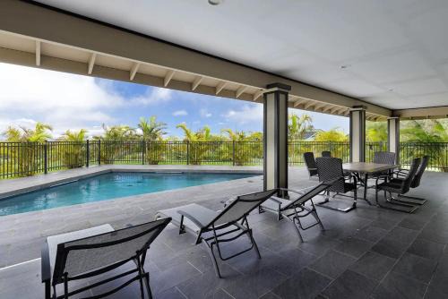 Elegant 3-Br Upcountry Retreat with Heated Pool Expansive Lanai Sweeping Ocean Horizon Views