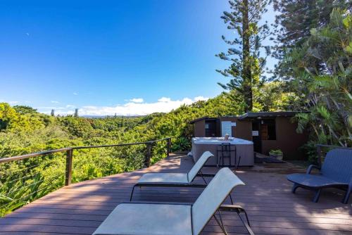 Villa Farm Stay with Ocean Views on Road to Hana