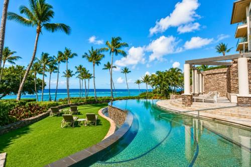 The Resort at Kapalua Bay Oceanfront 3 BR Sleeps 10 Luxury Resort Living Complimentary Car with 6 Nights MON-6302 by KBM