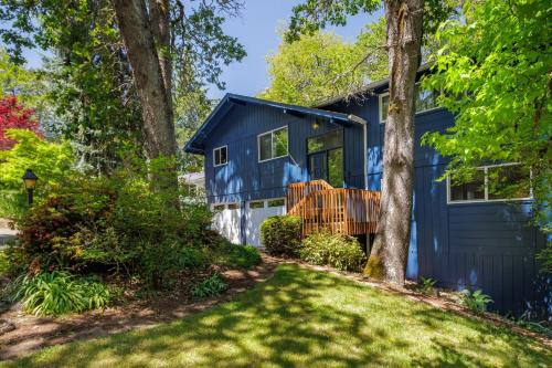Wake Robin House - Comfortable & Close to Campus home in Eugene