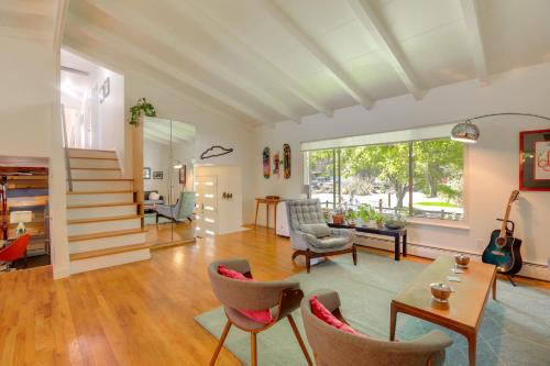 'The Modern Ridge House' w/Yard in Wheat Ridge in Wheat Ridge