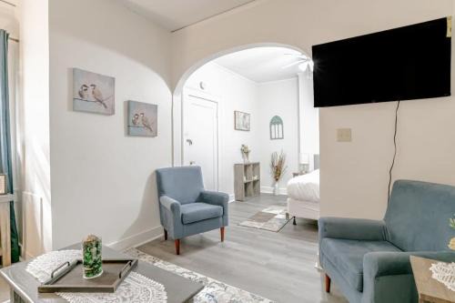Charming Midtown Apt - Hannon Hideaway Unit B in Mobile