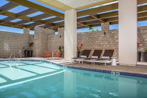 Hampton Inn & Suites Oahu Kapolei - FREE Parking - No Resort Fee
