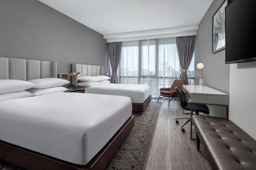 Four Points by Sheraton Flushing in Queens