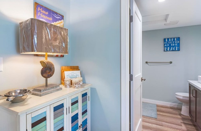 Spacious Corner Location with Wrap Around Lanai -BEST VALUE! in Lahaina